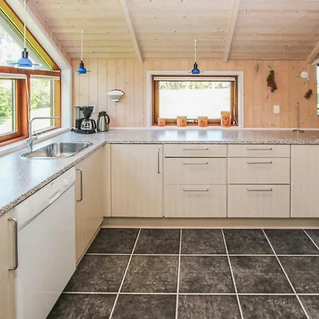 3 Bedroom Cozy Home In Samso *
